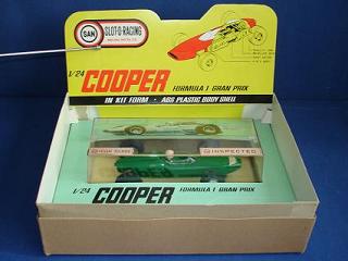 Marusan 124 Formula 1 Cooper MIB Slot Car Contents