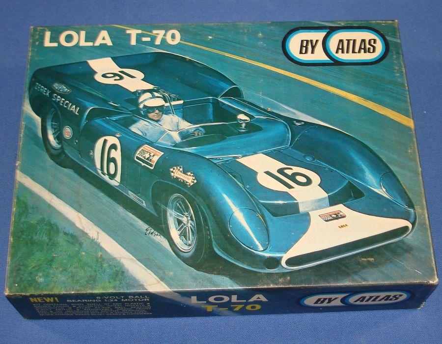 Atlas 1:24 Scale Lola T70 Slot Car Racing Yellow Body Kit #1651 Box