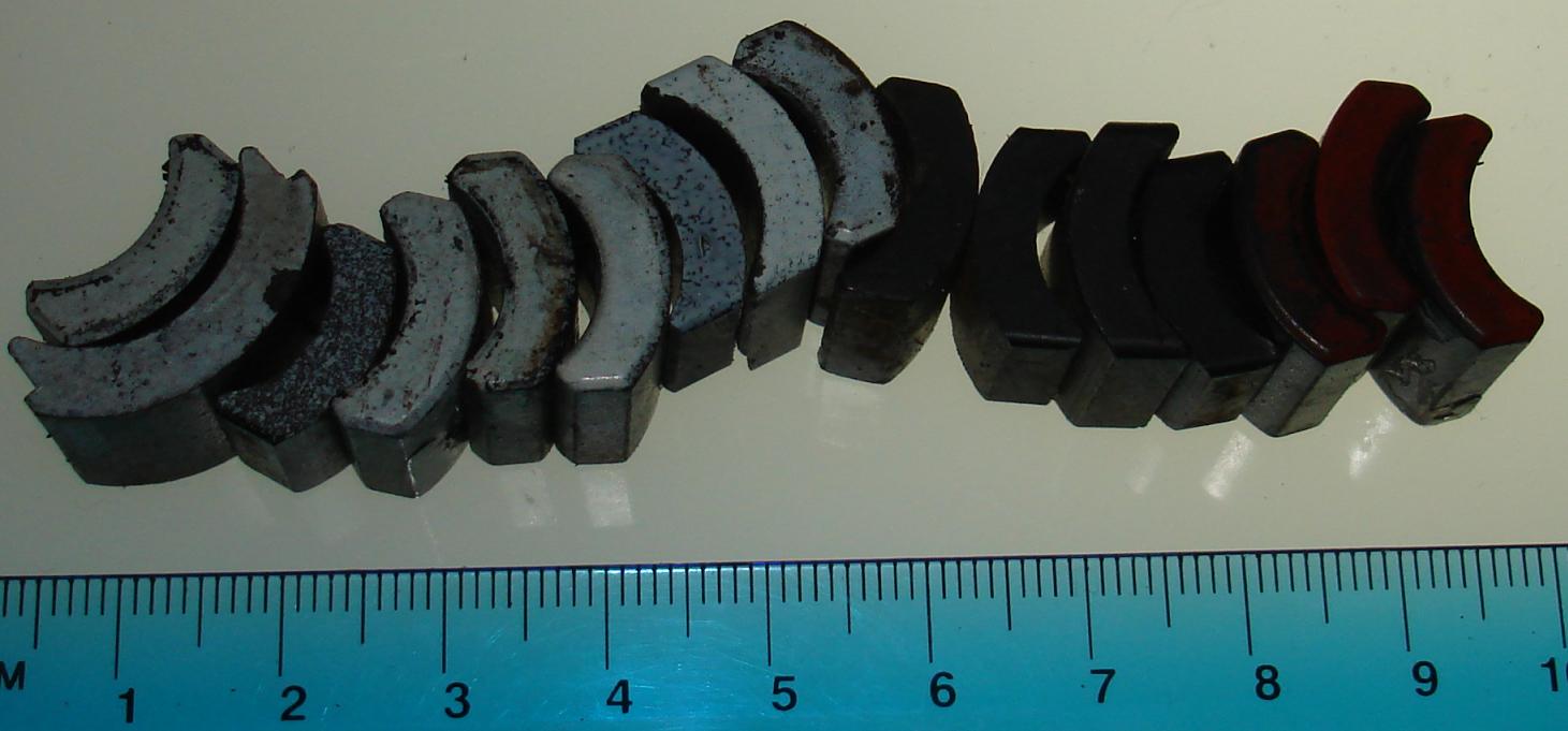 Vintage 1:24 Scale Slot Car Racing Chassis Can Motor Magnets