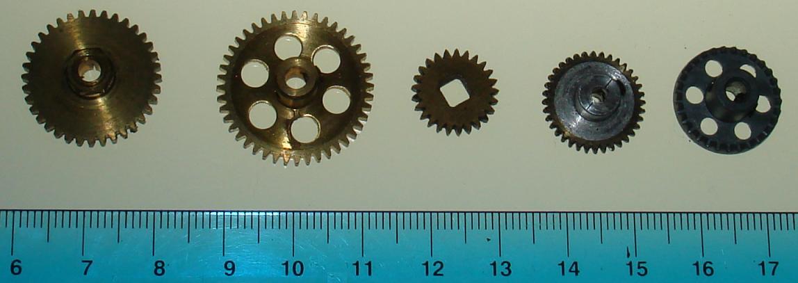 Vintage 1:24 Scale Slot Car Racing Inline Chassis Gears