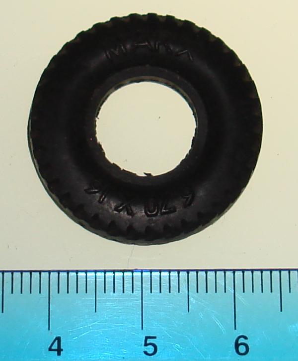 Vintage 1:1:24 Scale Slot Car Racing Chassis Marx Tire