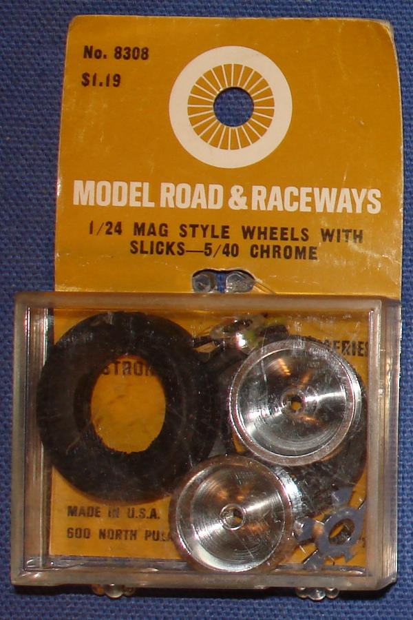Strombecker 1/24 Electric Road Racing Slot Car Mag Style Chrome 5-40 Wheels With Slicks Strombecker 1/24 Electric Road Racing Slot Car Mag Style Chrome 5-40 Wheels With Slicks