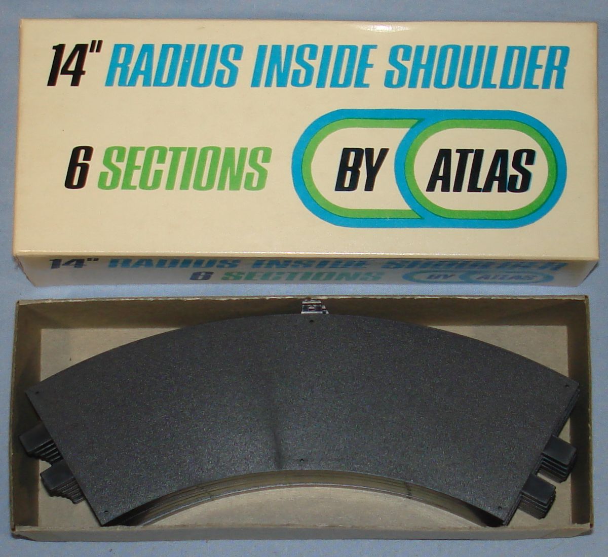 Atlas 124 132 Slot Car Racing Track 14 Inch Radius Inside Shoulders #1595-240 Atlas 124 132 Slot Car Racing Track 14 Inch Radius Inside Shoulders #1595-240