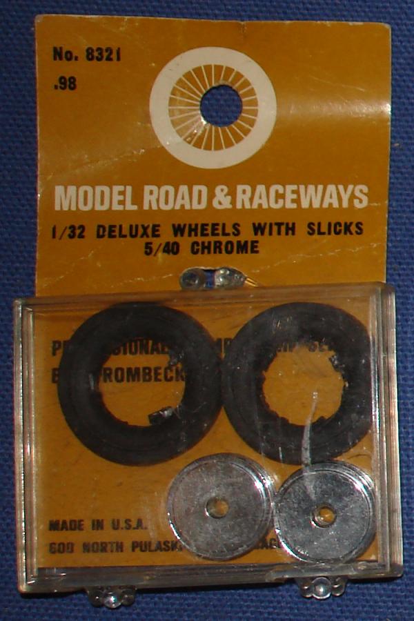 Strombecker 1/32 Electric Road Racing Slot Car Deluxe Chrome Wheels With Slicks