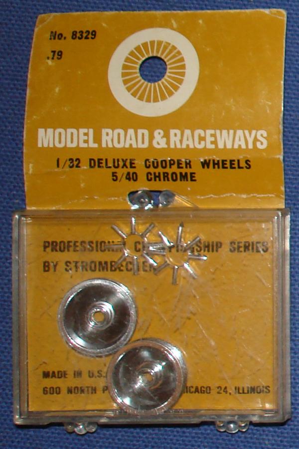 Strombecker 1/32 Electric Road Racing Slot Car Deluxe Chrome Wheels & Cooper Inserts