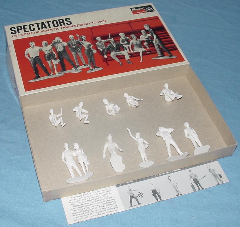 1.32 scale figures