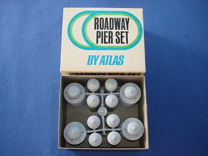 Atlas 124 132 Slot Car Racing Track Roadway Pier Set #1550-200 Atlas 124 132 Slot Car Racing Track Roadway Pier Set #1550-200