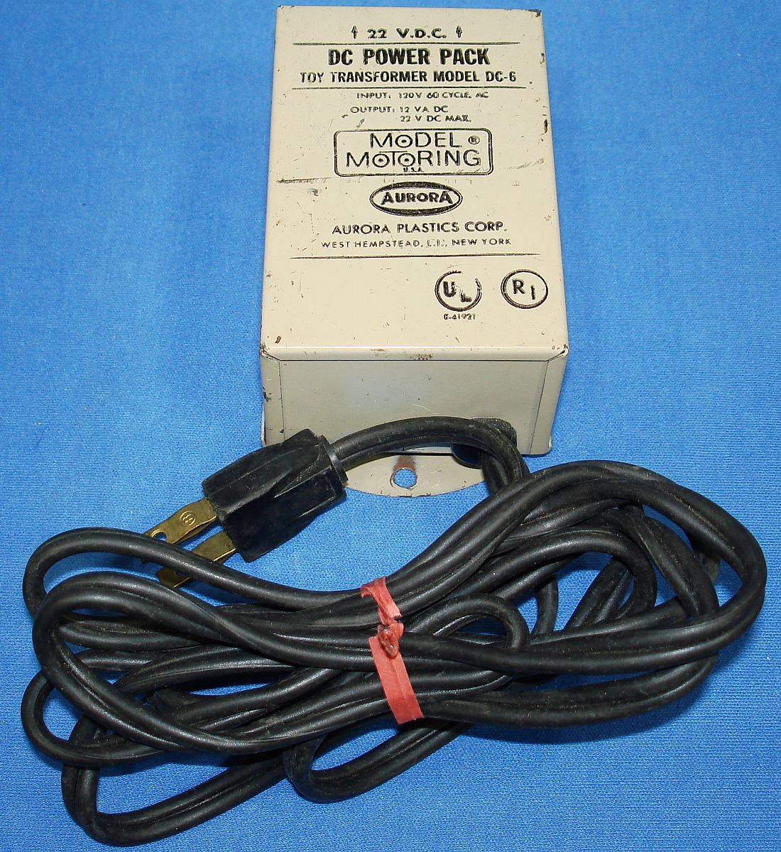 Aurora Model Motoring HO Scale Slot Car DC Power Pack Toy Transformer 22 Volt Model DC-6 Cord Aurora Model Motoring HO Scale Slot Car DC Power Pack Toy Transformer 22 Volt Model DC-6 Cord