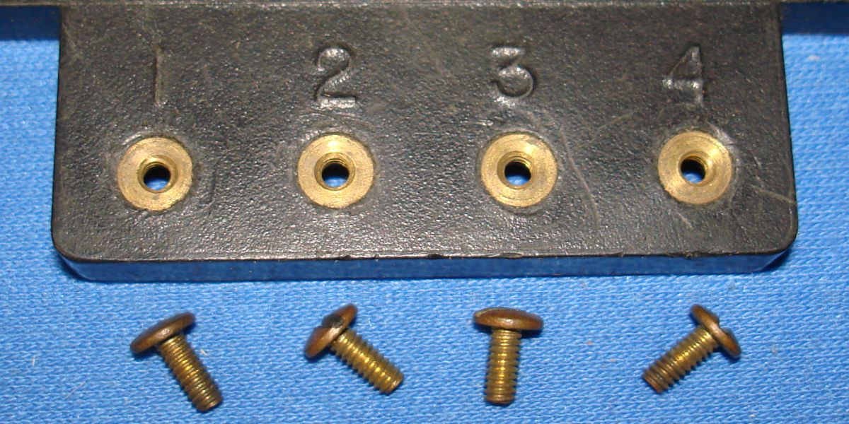 Aurora Model Motoring HO Scale Slot Car Racing Terminal Track 1520 Brass Screws Aurora Model Motoring HO Scale Slot Car Racing Terminal Track 1520 Brass Screws