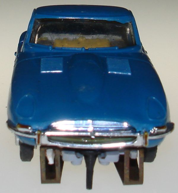 Atlas_1303 Blue Jaguar XKE Slot Car Chrome Front Bumper