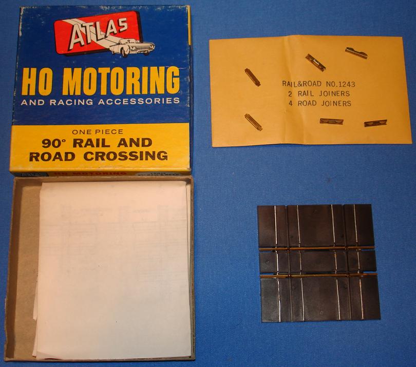 Atlas HO Slot Car Train Track 90 Degree Road & Rail Crossing #1243 Atlas HO Slot Car Train Track 90 Degree Road & Rail Crossing #1243