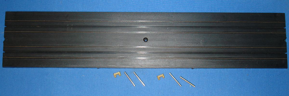 Aurora Model Motoring HO Scale Slot Car Racing 15 Inch Straight Track #1542 Aurora Model Motoring HO Scale Slot Car Racing 15 Inch Straight Track #1542