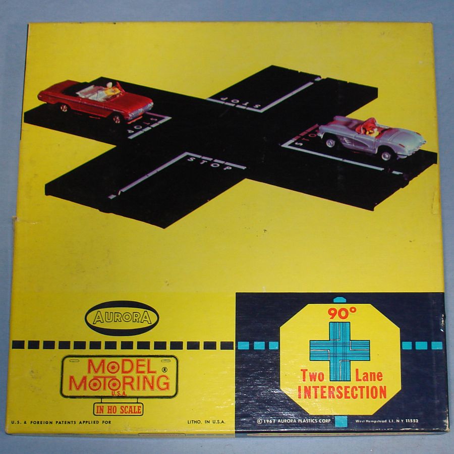 Aurora Model Motoring Slot Car Racing 90 Degree Two Lane Intersection #1523 Box Aurora Model Motoring Slot Car Racing 90 Degree Two Lane Intersection #1523 Box