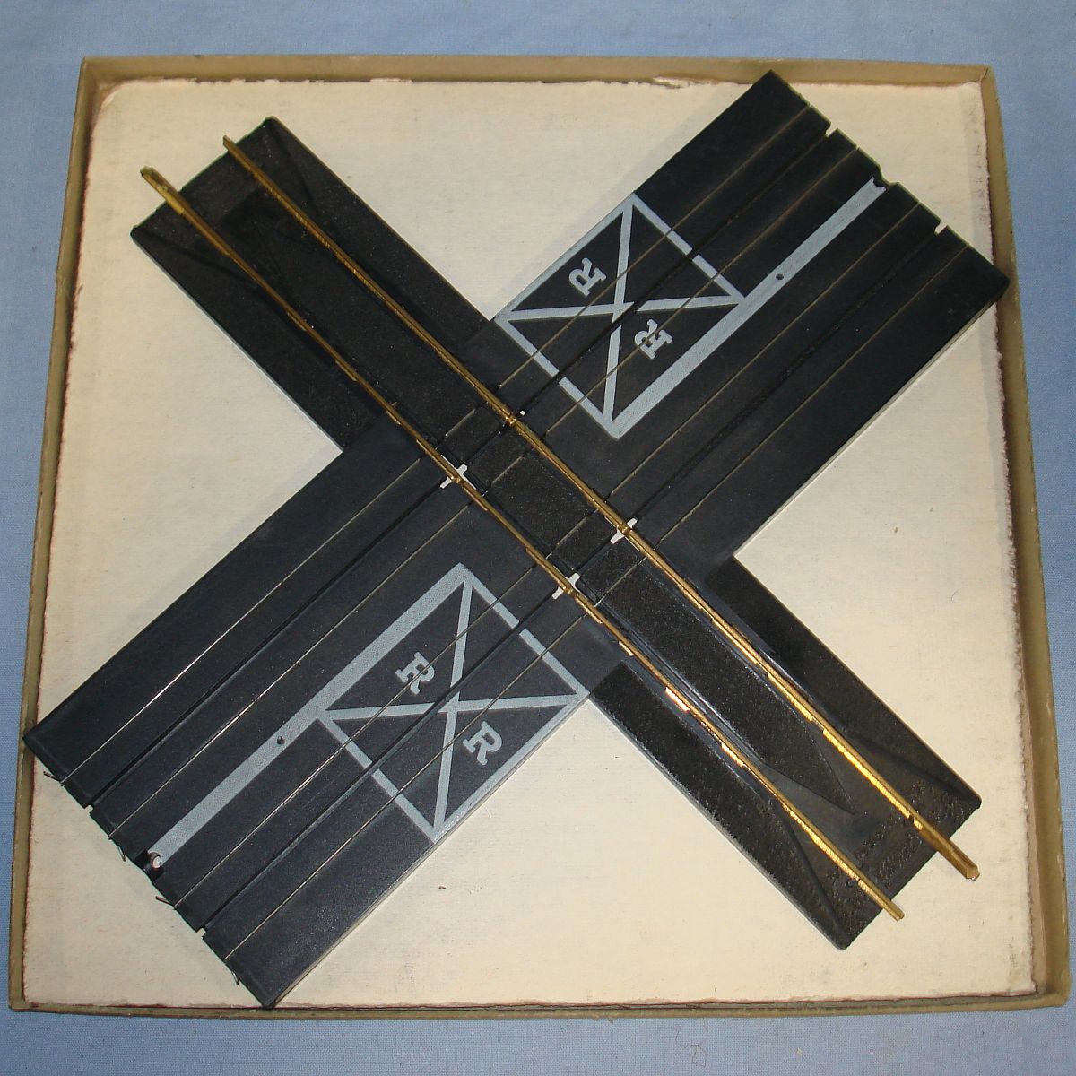 Aurora Model Motoring Slot Car Racing 90 Degree R.R. Train Crossing #1522 Aurora Model Motoring Slot Car Racing 90 Degree R.R. Train Crossing #1522