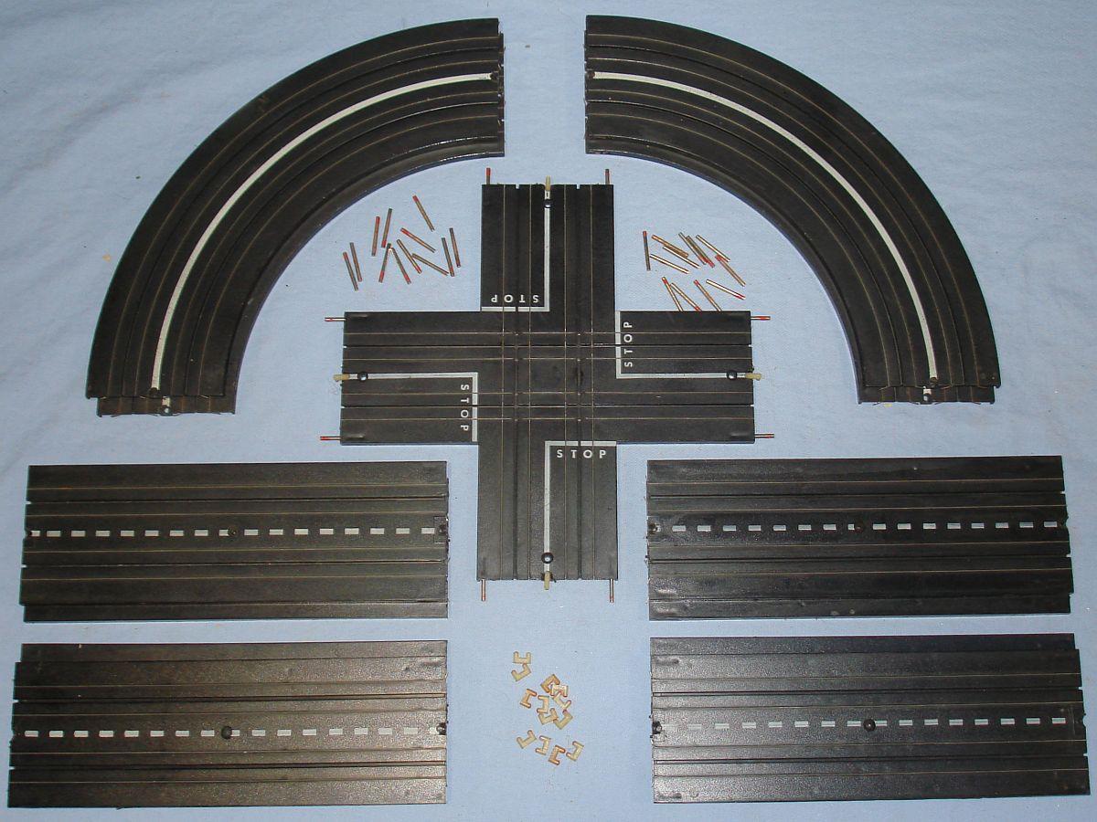 Aurora Model Motoring Slot Car Racing Track Two Lane Intersection Curves Straights Aurora Model Motoring Slot Car Racing Track Two Lane Intersection Curves Straights