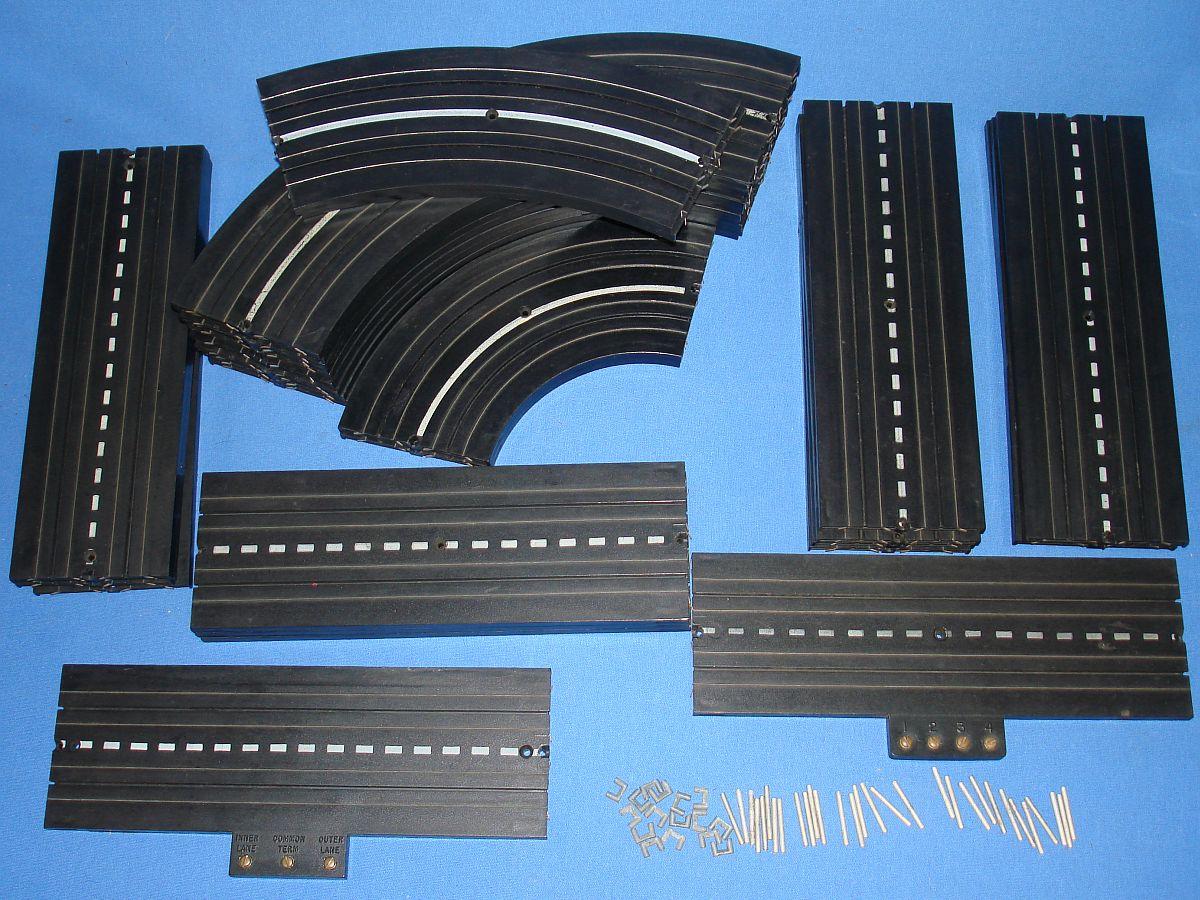 Aurora Model Motoring Slot Car Racing Track Two Lane Terminals Curves Straights Aurora Model Motoring Slot Car Racing Track Two Lane Terminals Curves Straights