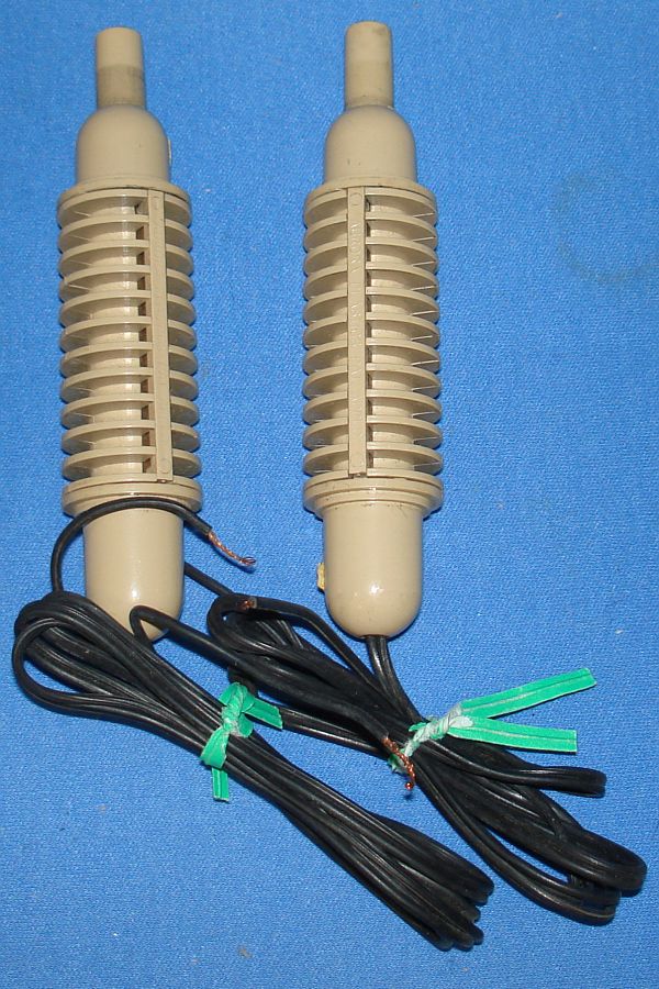 Aurora Model Motoring HO Scale Slot Car Racing Track Tan Plunger Style Thumb Controllers Aurora Model Motoring HO Scale Slot Car Racing Track Tan Plunger Style Thumb Controllers