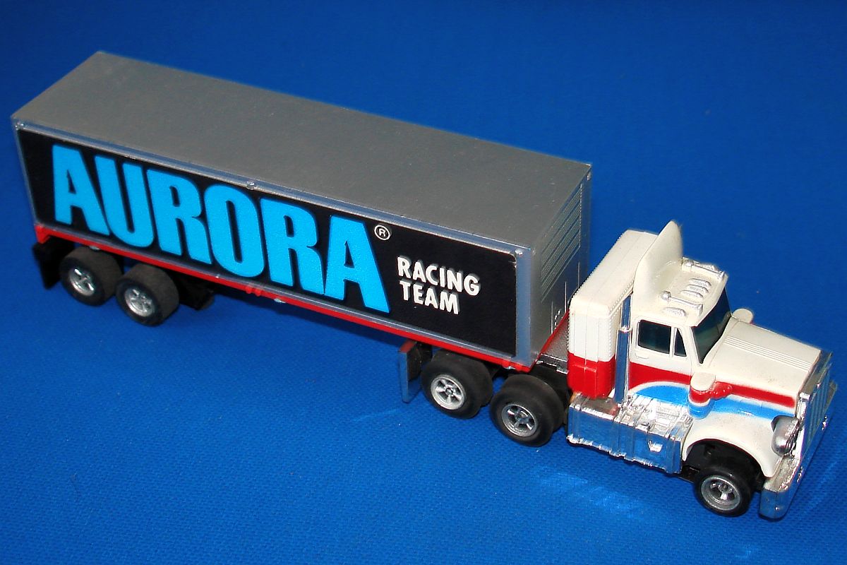 Aurora AFX HO Lited Rigs Peterbilt Cab Slot Car Racing Team Trailer Truck #1157 Aurora AFX HO Lited Rigs Peterbilt Cab Slot Car Racing Team Trailer Truck #1157