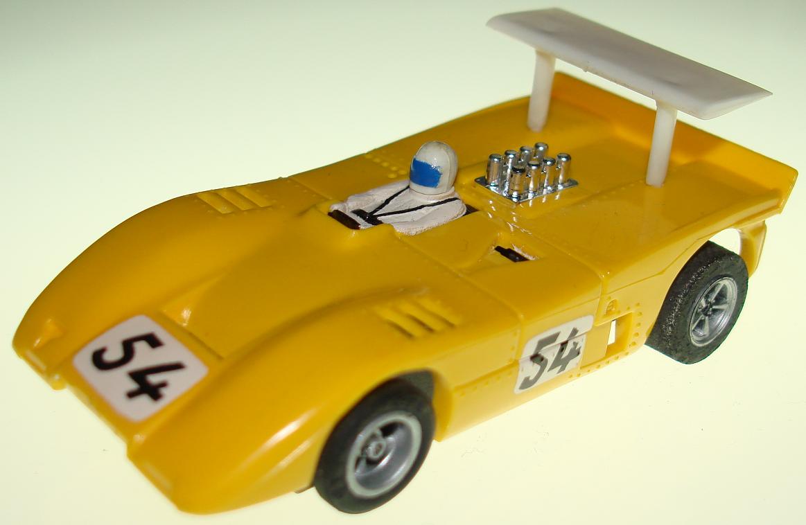 AURORA AFX AUTOWORLD MCLAREN XLR SLOT CAR YELLOW 54