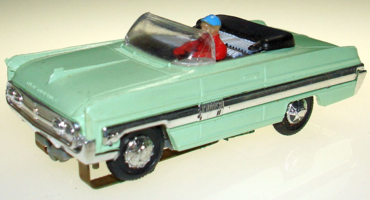 Atlas HO Slot Car Racing Oldsmobile Star Fire Body Hood Windshield Driver