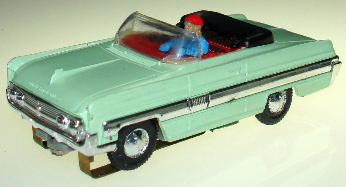 Atlas HO Slot Car Racing Oldsmobile Star Fire Body Hood Windshield Driver