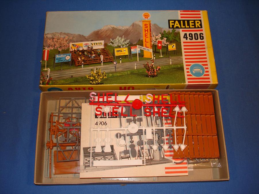 FALLER_SLOTCAR_COLLECTION_KIT_4906.JPG