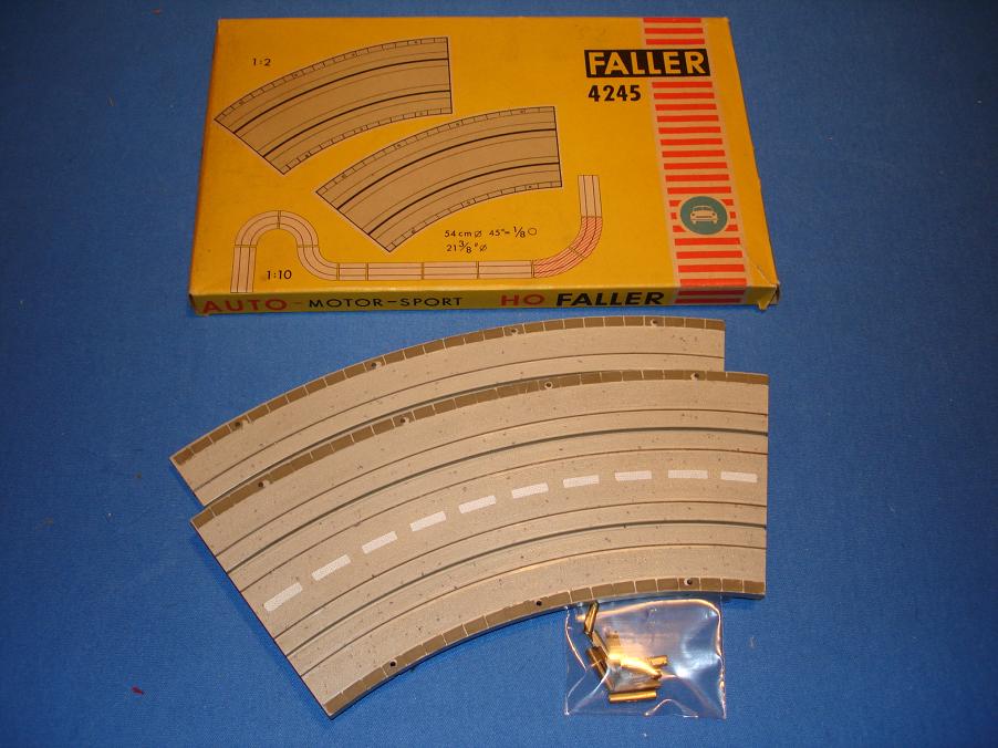 [Image: FALLER_SLOTCAR_COLLECTION_TRACK_4245.JPG]