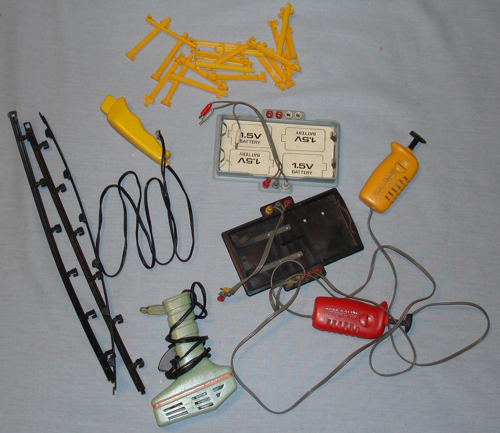 HO 1:87 Scale Slot Car Guardrails Controls Battery Boxes Supports
