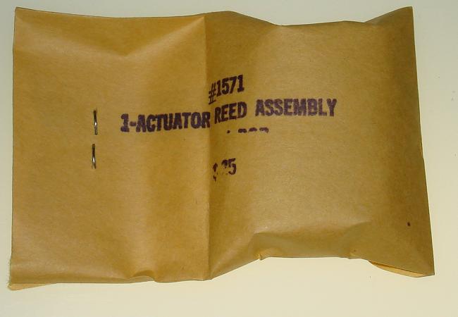 Aurora Model Motoring Factory Sealed Vibrator Slot Car Parts Factory Sealed 1571 Actuator Reed Assembly