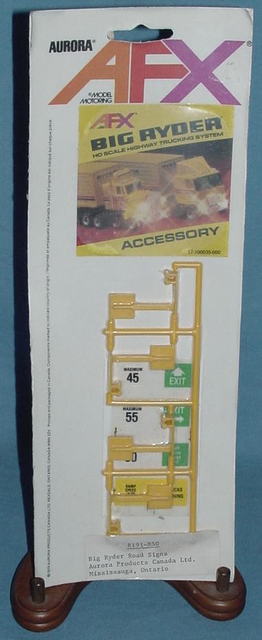AFX Big Ryder Highway Trucking System Slot Car Truck Racing Road Signs
