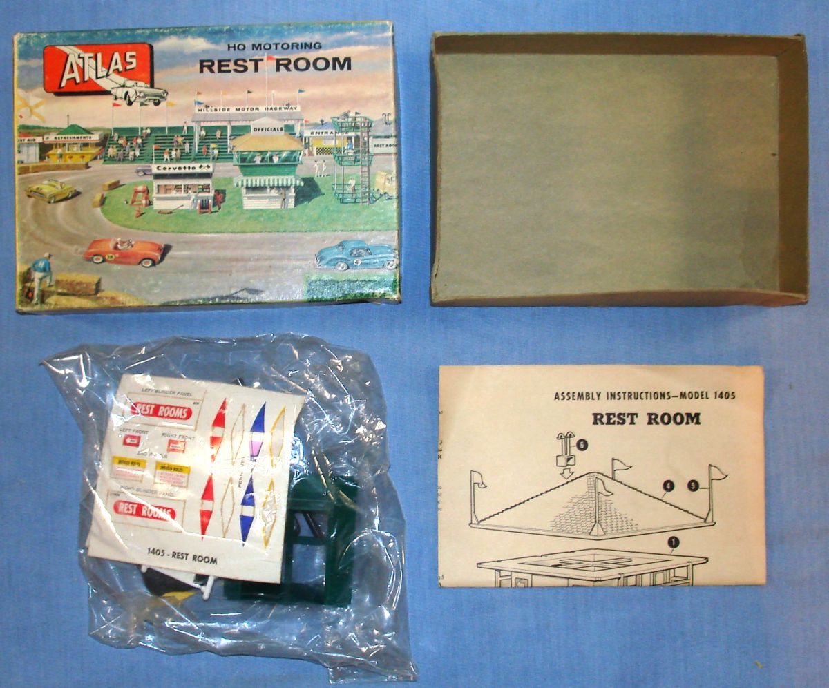 Atlas HO Slot Car Racing Layout Structure Kit 1405 Rest Room
