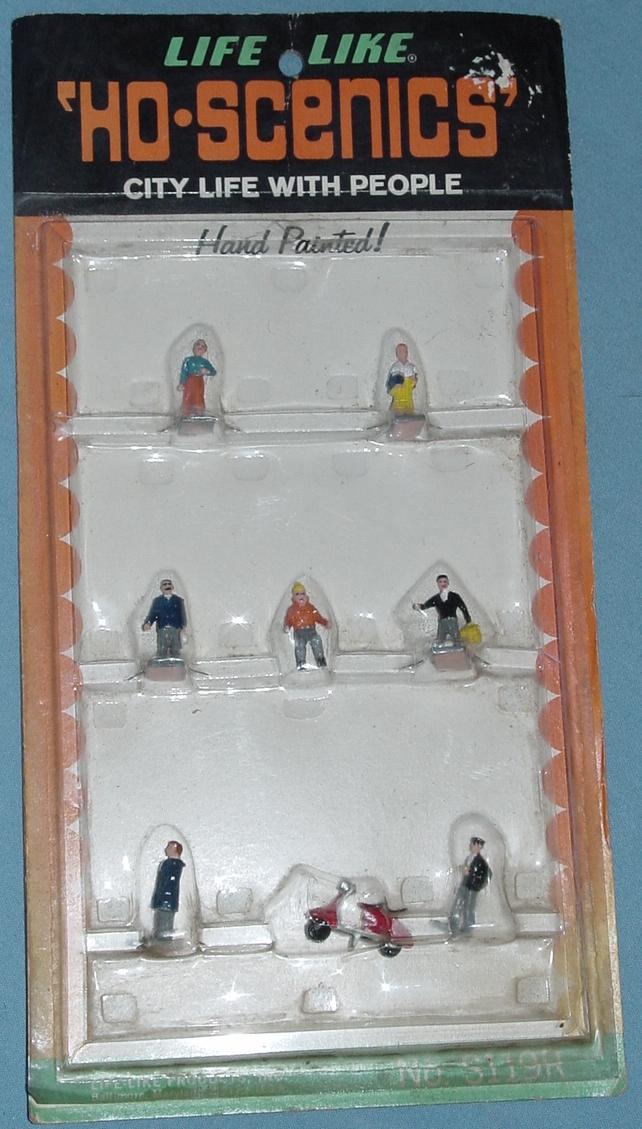 Lifelike HO Scenics Ready To Use Scenery Hand Painted City People