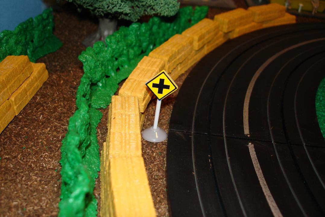 Marusan HO Scale Made In Japan Slot Car Road Racing Scenery Traffic Sign Road Cross Ahead