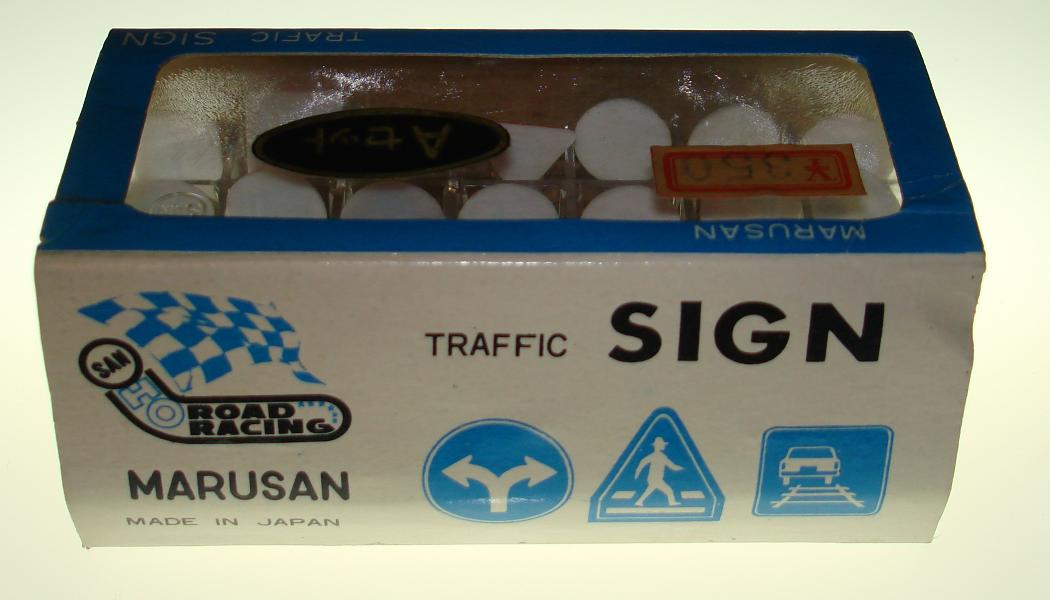 Marusan HO Scale Made In Japan Slot Car Road Racing Scenery 21 Traffic Signs NMIB Sleeve A