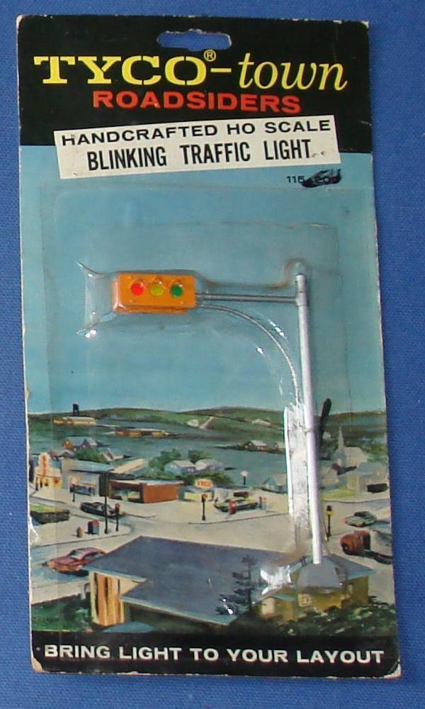 TYCO TOWN ROADSIDERS HO SPEEDWAYS SLOT CAR TRAINS ELECTRIC BLINKING 