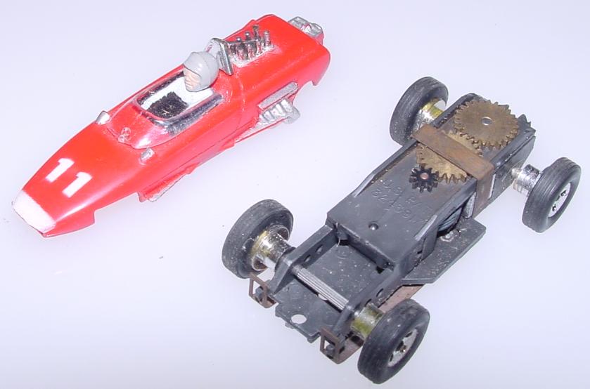 AURORA MODEL MOTORING FORMULA 1 HO SLOT CAR RACING SET
