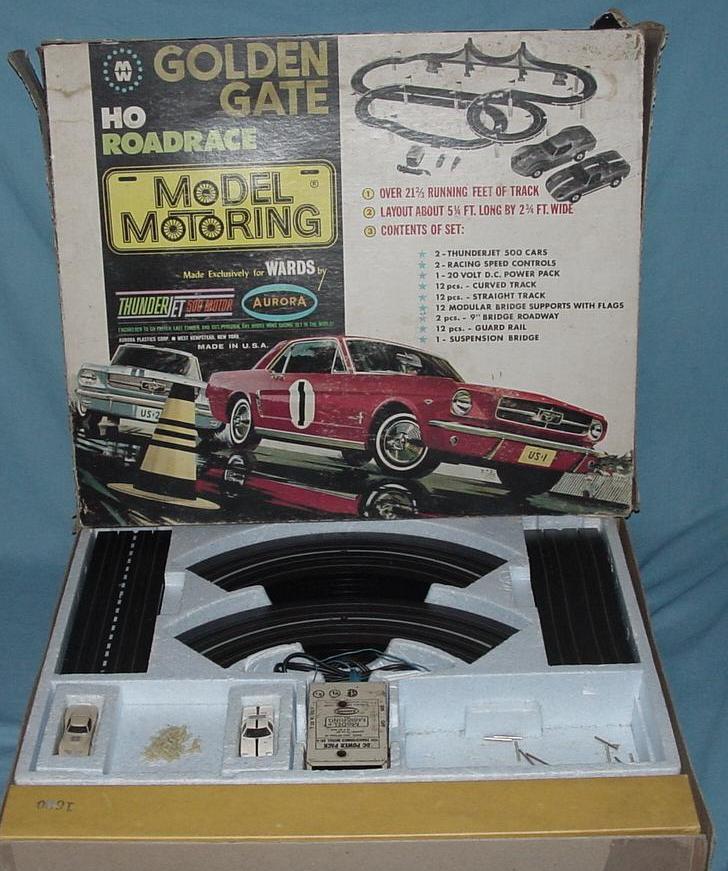 Aurora HO Golden Gate TJET Slot Car Set Contents