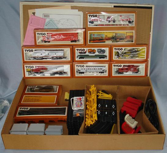 Tyco Tycopro Road &amp; Rail HO Slot Car Racing Electric Train Set #9000 