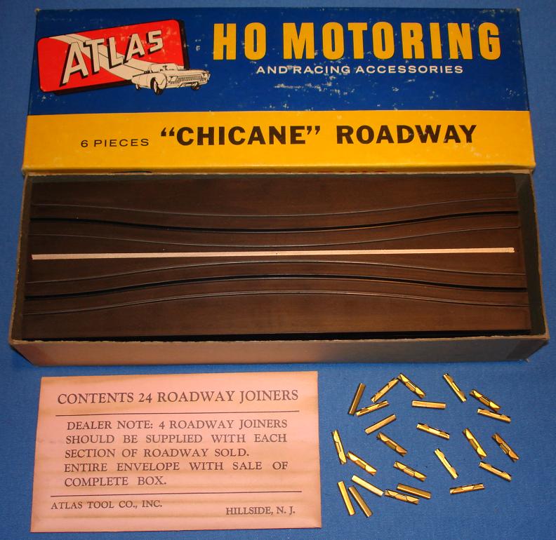 Vintage Atlas Slot Car Track Ho Motoring And Racing Accessories 6 Pieces Chicane Roadway 1227-59