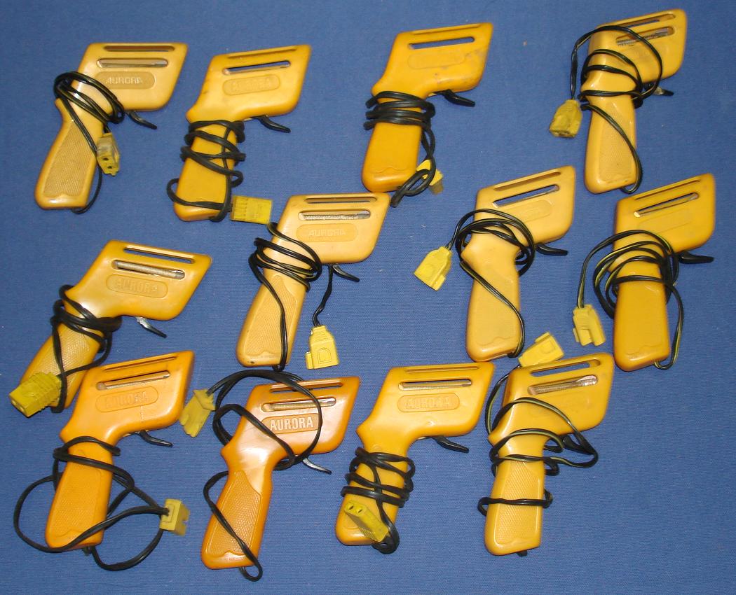 Aurora Model Motoring Thunderjet 500 HO Yellow Slot Car Track Controllers