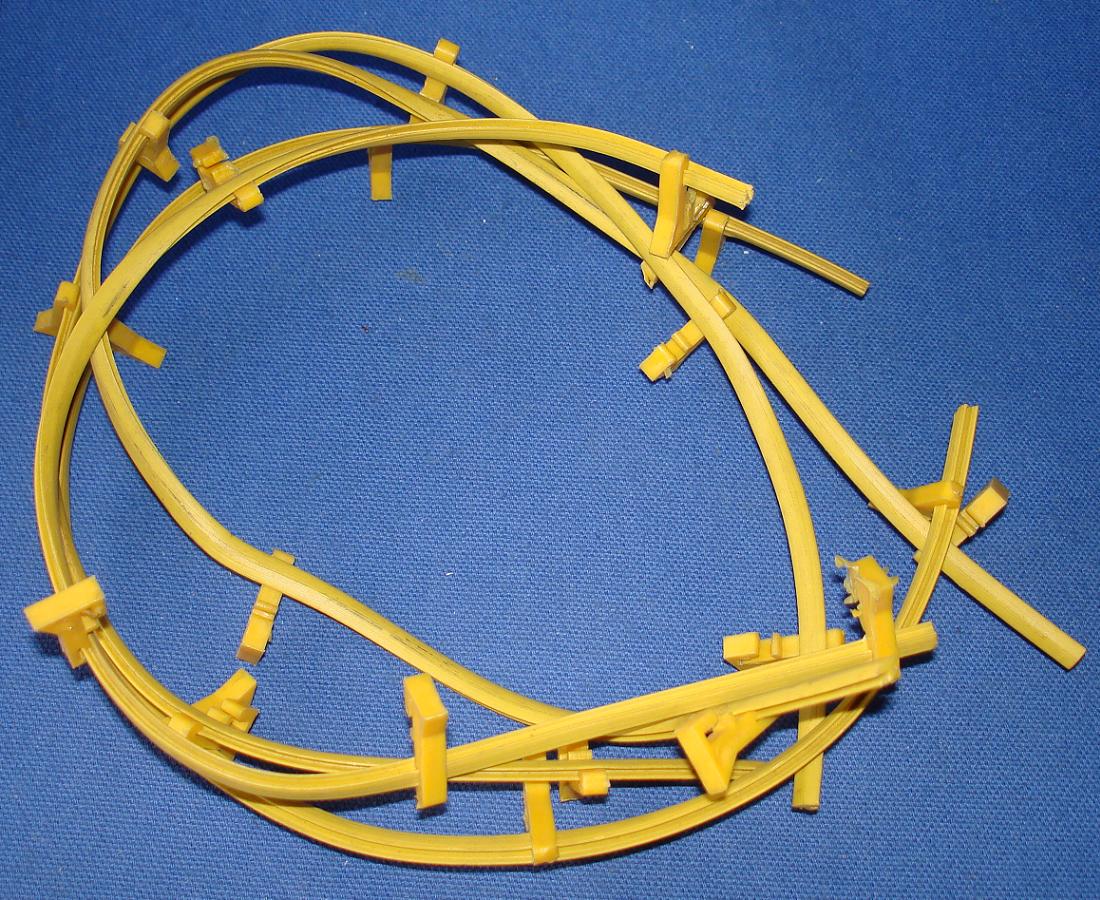 Aurora HO Slot Car Racing Track Yellow Post & Rail Guardrail Sections
