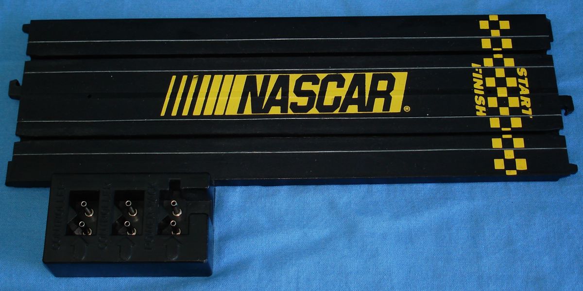 Life Like Slot Car Racing Track 9 Inch Straight Start Finish Power Section Life Like Slot Car Racing Track 9 Inch Straight Start Finish Power Section