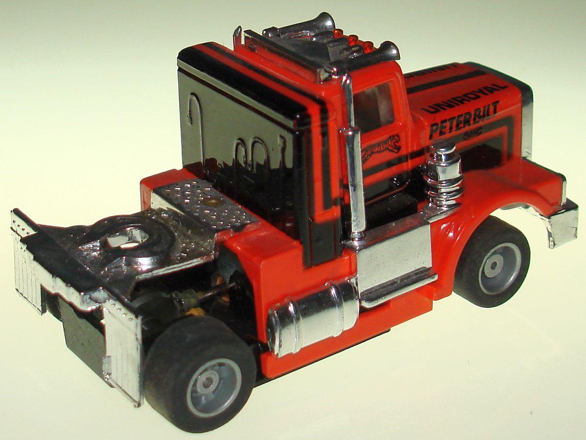 Tyco US1 Peterbilt UNIROYAL Slot Car Racing Truck Semi Cab Side Stacks