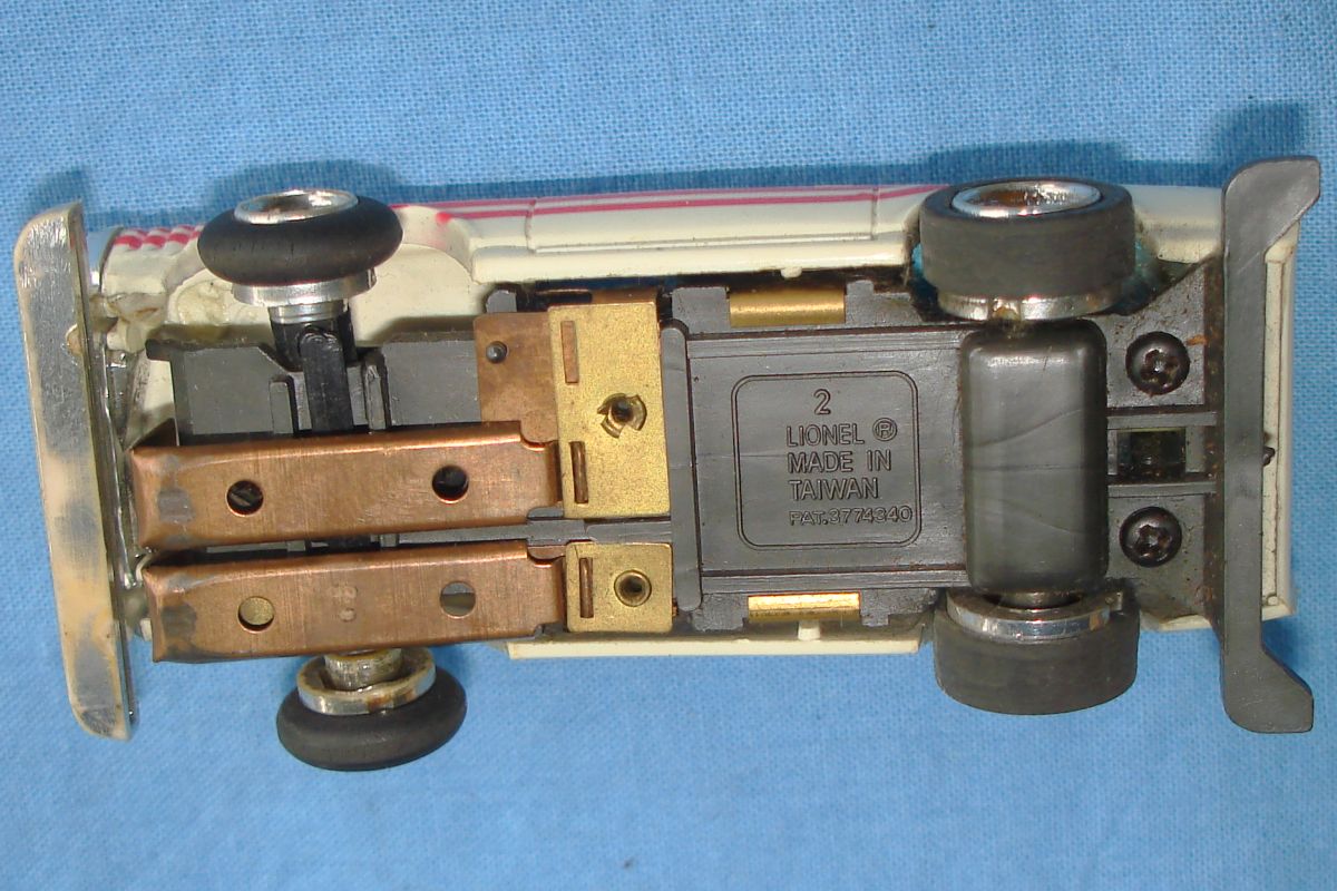 Lionel Power Passers Slot Car Racing Slotless White Chevy Vega Chassis