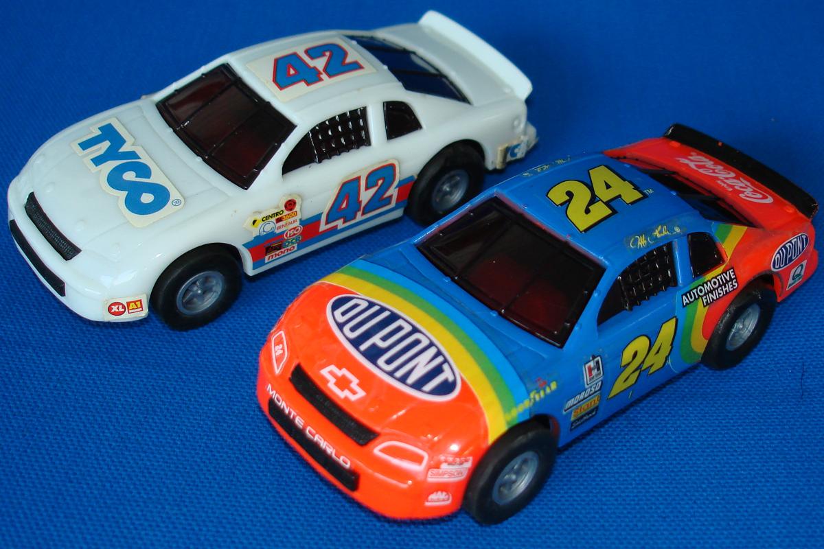 TYCO 143 SCALE JEFF GORDON NASCAR SLOT CAR ROAD RACING SET Mister
