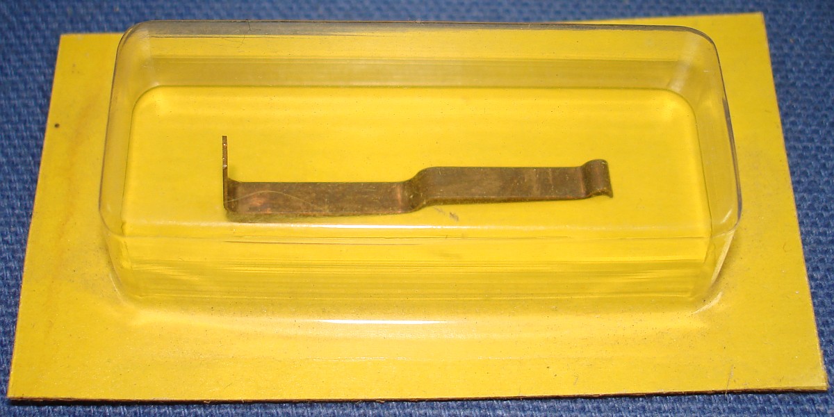 Aurora Super Model Motoring 1:48 O Gauge Slot Car Chassis Parts 8713 Pick-Up Shoe 1750-13 Aurora Super Model Motoring 1:48 O Gauge Slot Car Chassis Parts 8713 Pick-Up Shoe 1750-13