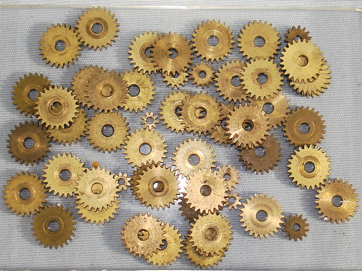 Aurora Model Motoring Thunderjet 500 Motor Chassis Pinion Brass Idler Driven Gears Aurora Model Motoring Thunderjet 500 Motor Chassis Pinion Brass Idler Driven Gears