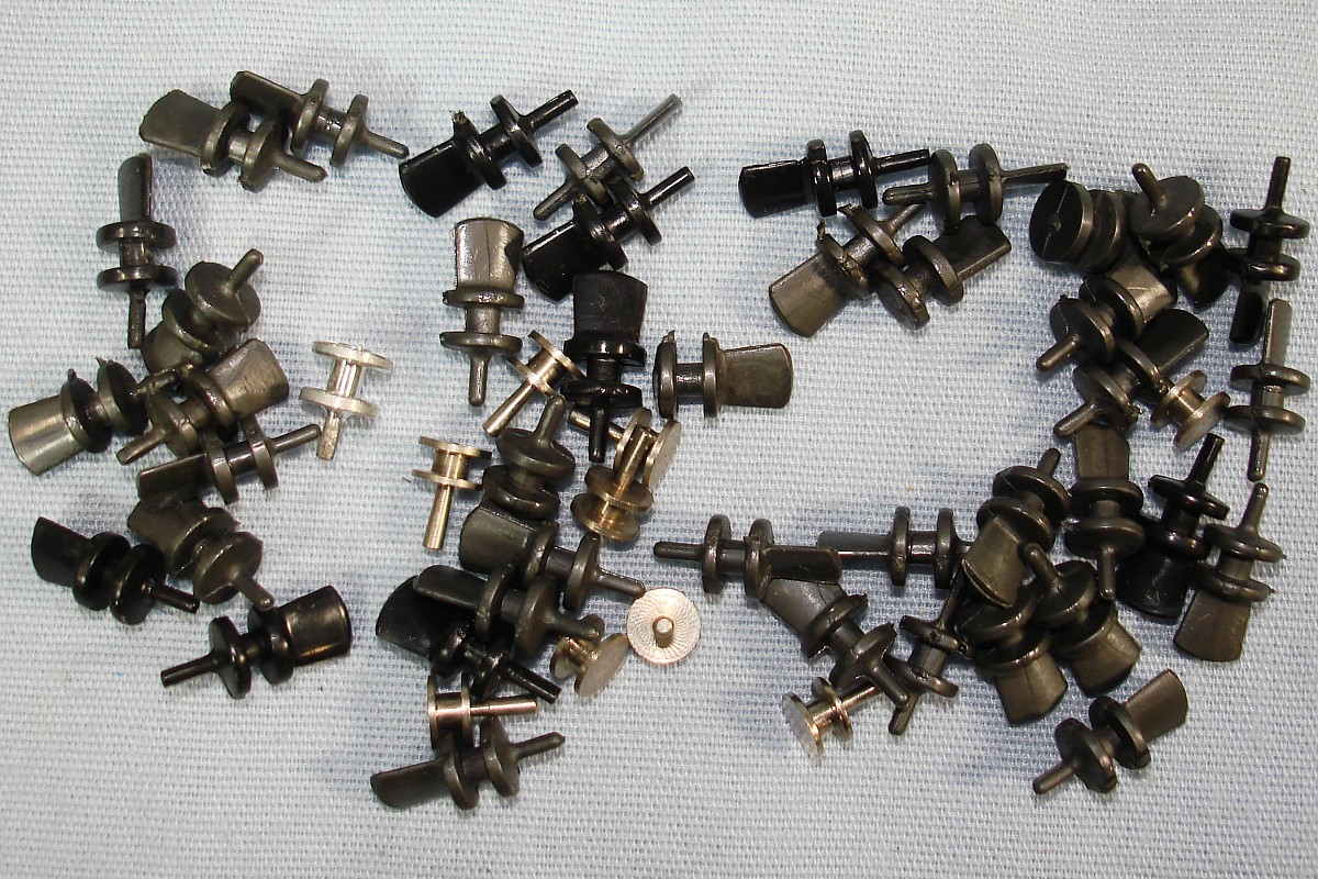 Aurora Model Motoring AFX HO Slot Car Racing G+ Magnatraction Chassis Steel Nylon Track Guide Pins Aurora Model Motoring AFX HO Slot Car Racing G+ Magnatraction Chassis Steel Nylon Track Guide Pins