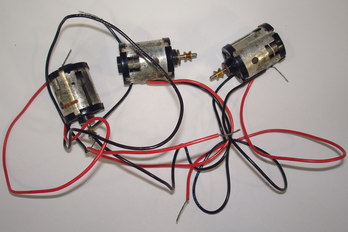Vintage Slot Car Racing Chassis Parts Lot Mabuchi Made In Japan Drum Wired Motors Vintage Slot Car Racing Chassis Parts Lot Mabuchi Made In Japan Drum Wired Motors