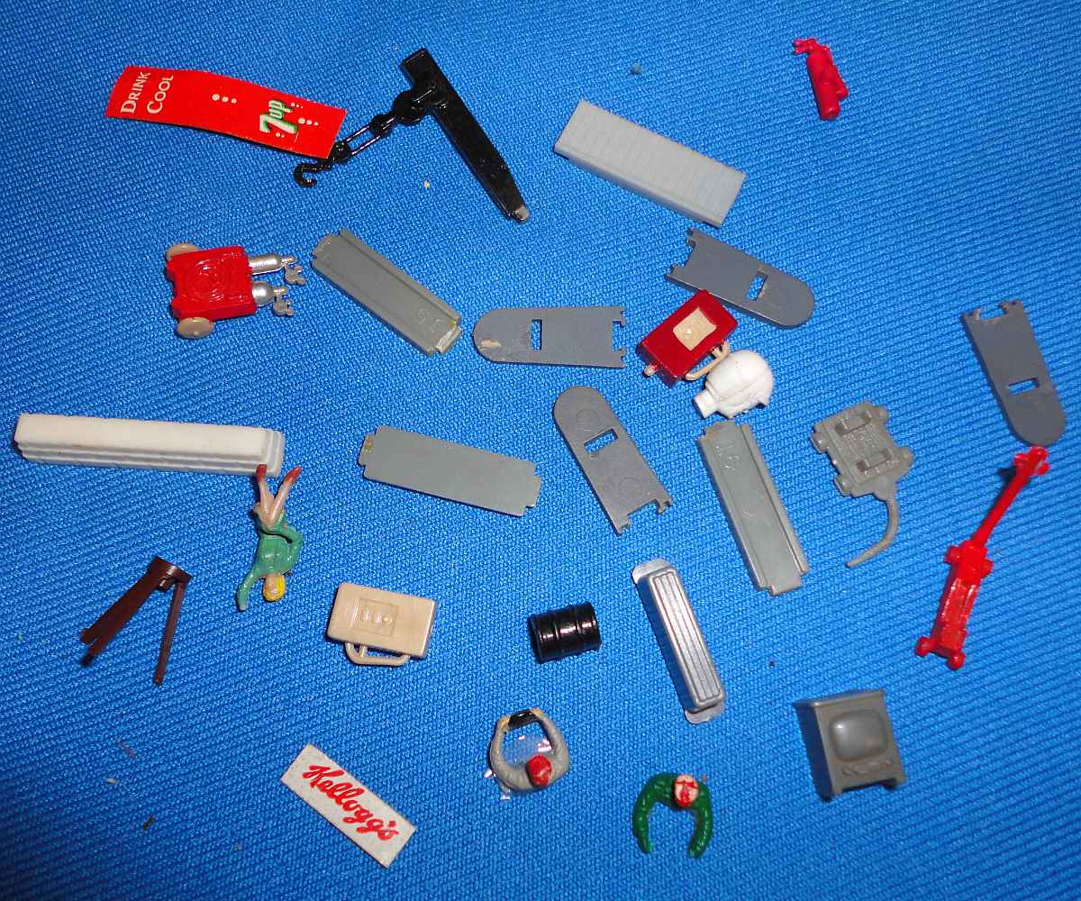 Vintage Aurora Model Motoring Plasticville Ho Slot Car Racing Building Kit Parts Vintage Aurora Model Motoring Plasticville Ho Slot Car Racing Building Kit Parts